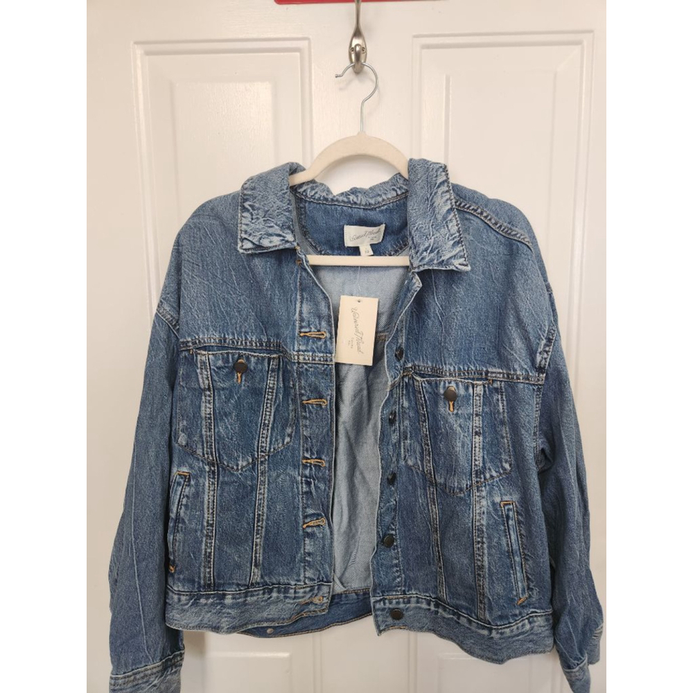 Universal Thread Relaxed Trucker Denim Jacket Medium Wash Size L